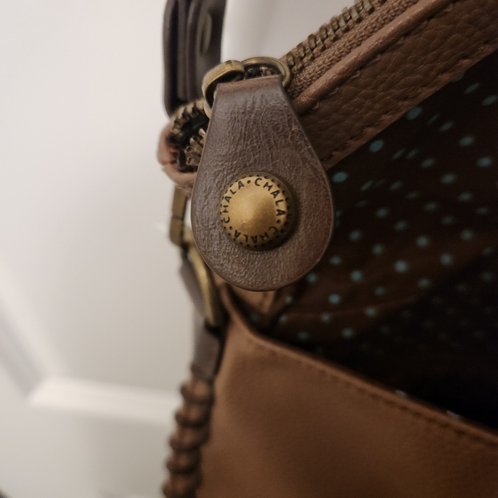 Chala Crossbody - Picture 3 of 9
